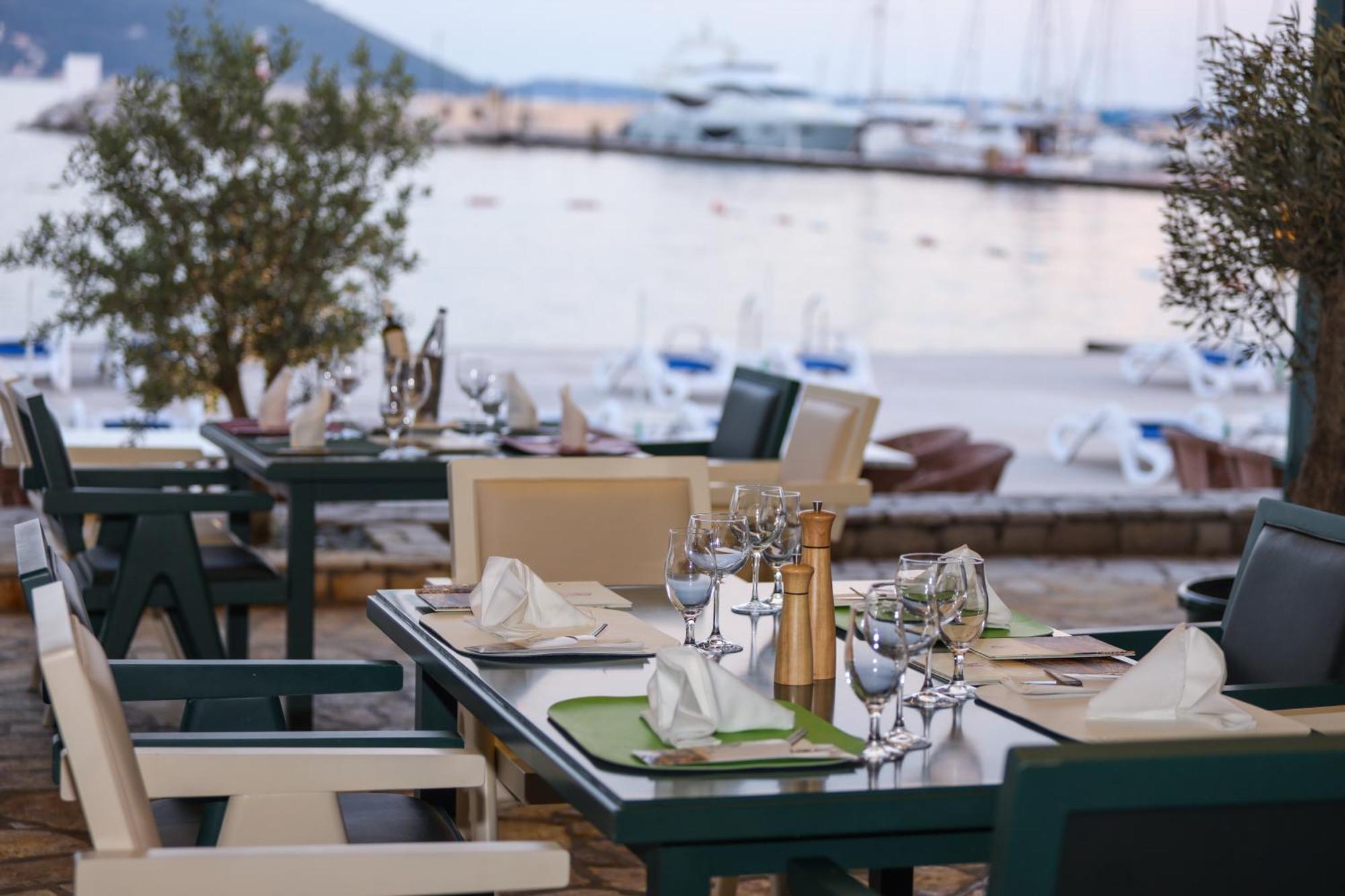 Hotel Rr Herceg Novi Eksteriør billede