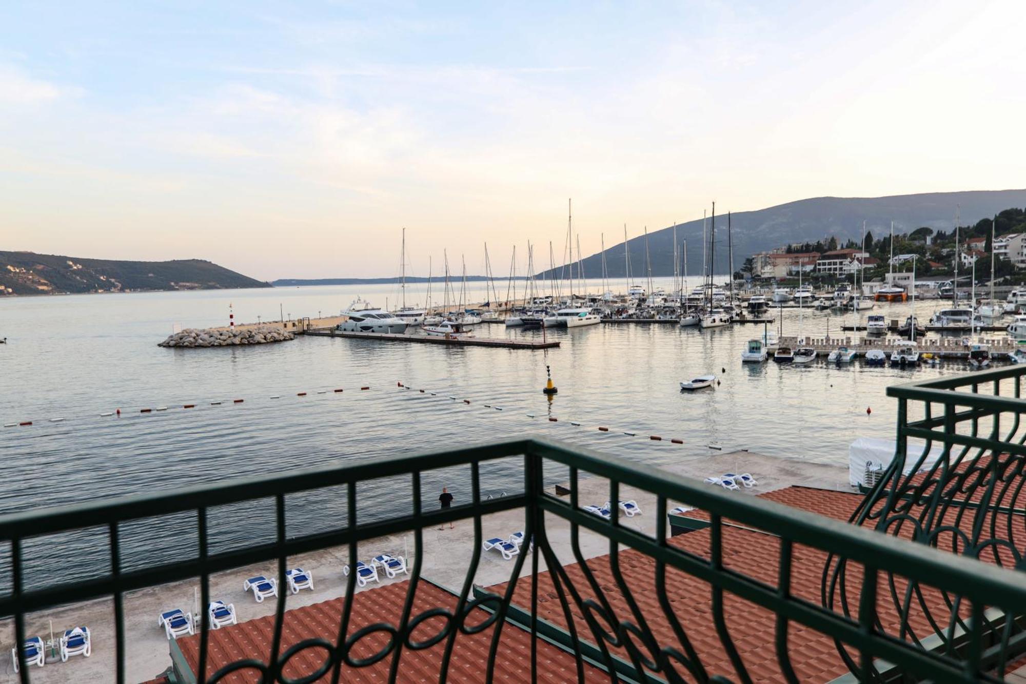 Hotel Rr Herceg Novi Eksteriør billede