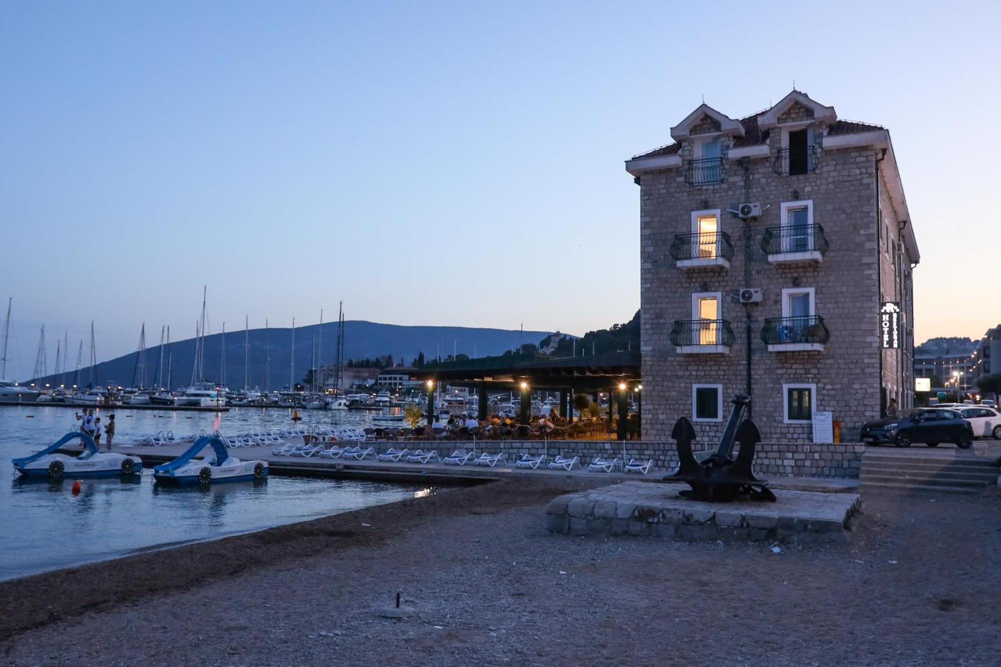 Hotel Rr Herceg Novi Eksteriør billede
